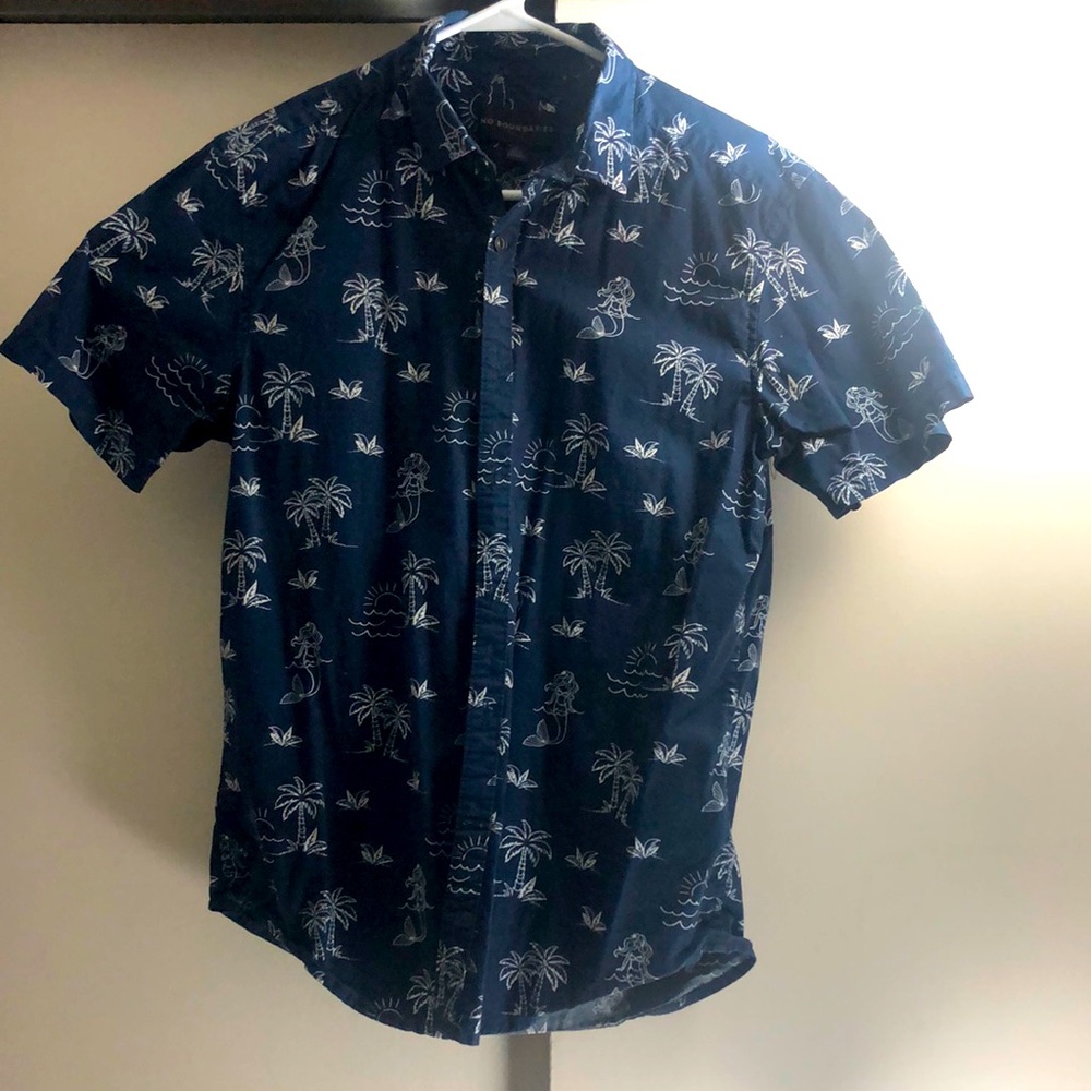 Navy blue No Boundaries tropical print casual dress shirt size 34-36 small
